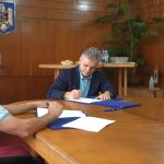 Lacul Heletiu se reamenajeaza Primaria Medias a semnat contractul