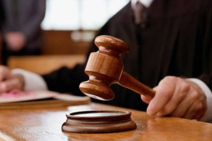 Magistratii sibieni au adoptat masuri impotriva tatalui abuziv