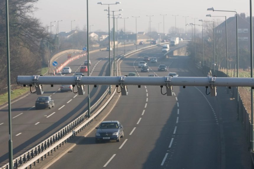 Nu vei scapa de amenda 400 camere masoara viteza in Romania