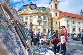 Olarii intind targ in Piaza Mare