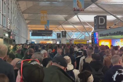 Panica pe aeroportul din Londra zboruri intarziate