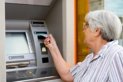 Pensiile ar putea fi platite pe card