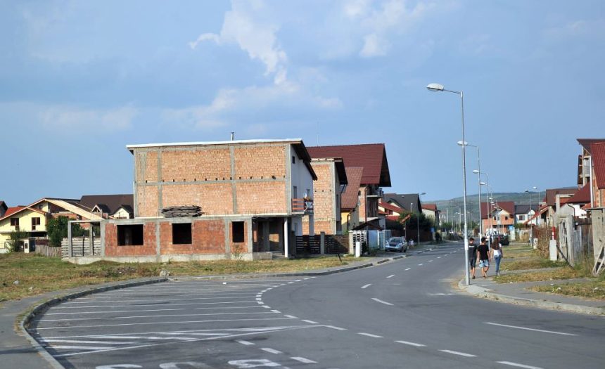 Peste 160 de tineri concureaza pe 4 tereni in Tineretului