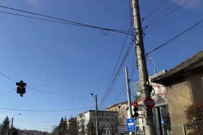 Plangeri in Consiliul Local despre cablurile aeriene din Sibiu