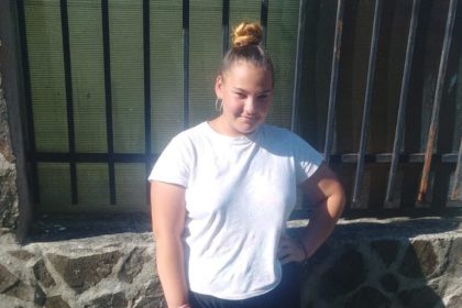 Povestea Dianei eleva dintrun sat izolat care vrea sa invete