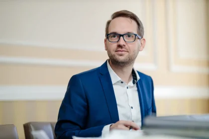 Presedintele USR Reforma administratiei stagneaza taxele cresc