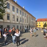 Prima zi de scoala trista la Sibiu curti goale