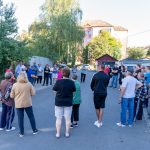 Primarul Gheorghe Roman discutii cu locuitorii strazii Metanului