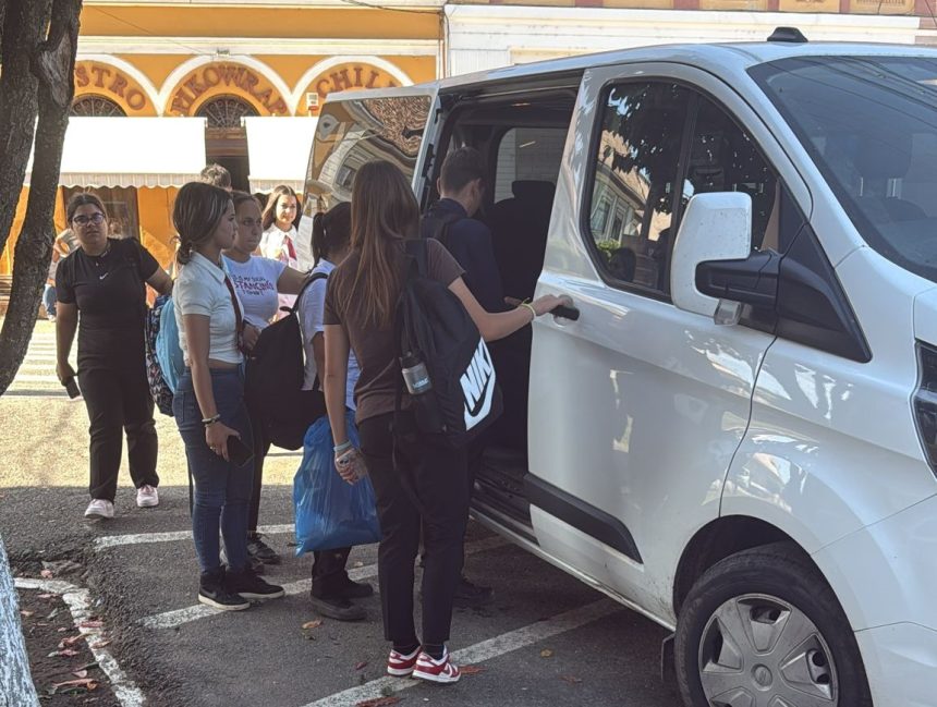 Primarul din Biertan sofer pentru elevii din Copsa Mare