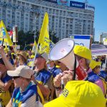 Profesorii din Sibiu protesteaza la Bucuresti Prima zi de scoala