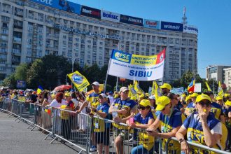 Profesorii protesteaza saptamanal in Capitala cadre din Sibiu participa