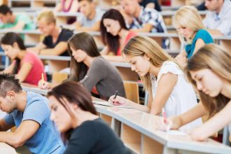 Proiectul burselor studentilor in consultare publica