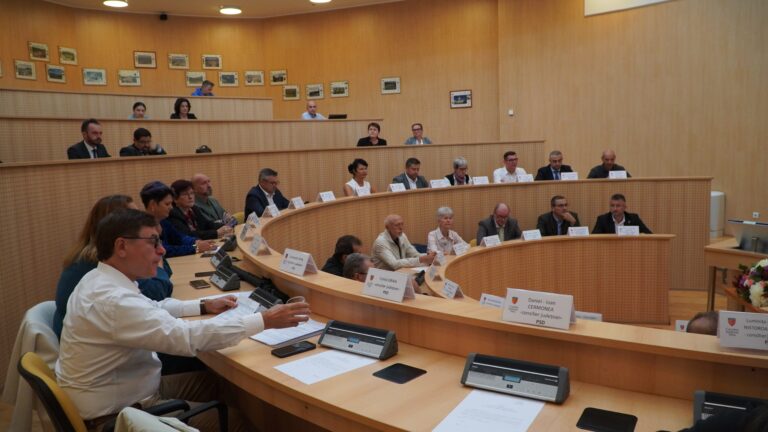 Proiectul de modificare a bugetului Sibiu RESPINS Consilierii nemultumiti de solicitarea Filarmonicii video