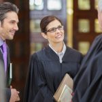 Razboi pe robe grefierii doresc egalitate cu magistratii