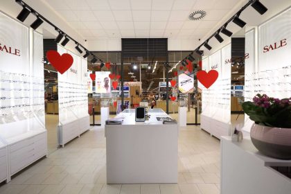 Reduceri de peste 40 pentru eroii in uniforma la 9 Optik