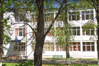 Sapte scoli si gradinite din Sibiu fara director adjunct