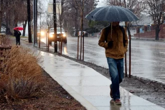 Schimbare brusca de vreme miercuri frig si furtuni