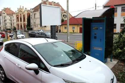 Soferii sibieni ascultati plata cash parcarea Funarilor