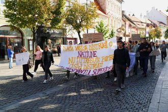 Studenti au protestat la Sibiu Educatia e o investitie