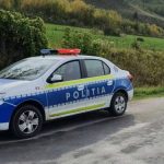 TIR lovit de un stalp de curent la Rod