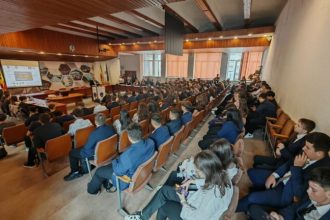 Tinerii se implica activ in dezbaterea transportului urban