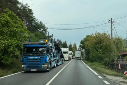 Trafic restrictionat joi pe Valea Oltului la Calimanesti