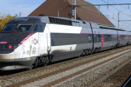 Trenul de mare viteza din Franta blocat de hotii de cupru