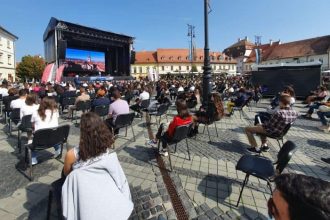 Vremea strica planurile deschiderea anului universitar se muta