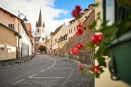 Weekend fara masini in centrul Sibiului plimbari si spectacole