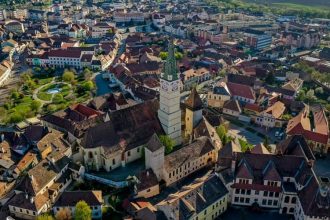 Weekend vibrant la Medias curatenie bazar pentru copii Festivalul Luminii