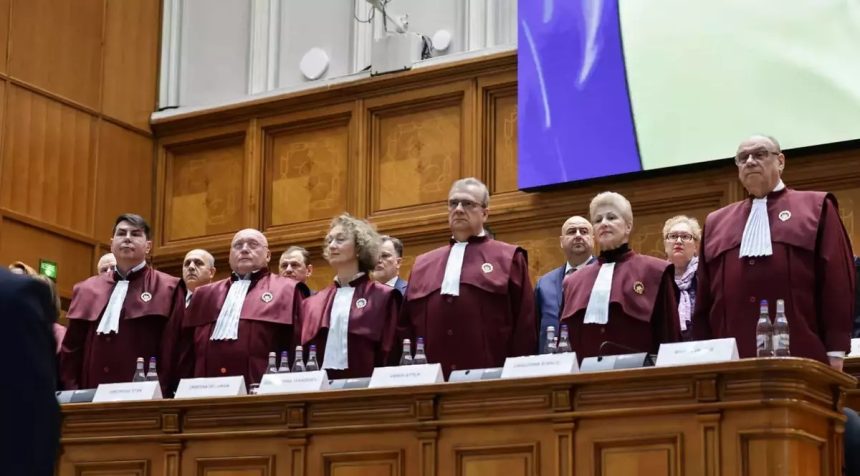 Zi decisiva la CCR pentru legea ce zguduie Guvernul Bolojan