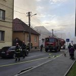 incendiu in sibiu langa mall mansarda cuprinsa de flacari
