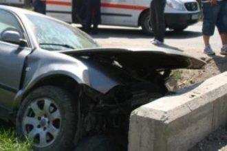 A distrus masina si a fugit minorul fara permis
