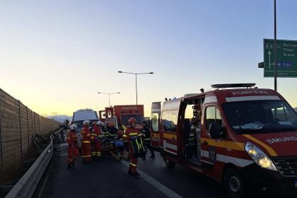 Accident pe A1 iesirea spre Cisnadie doua masini si un ranit