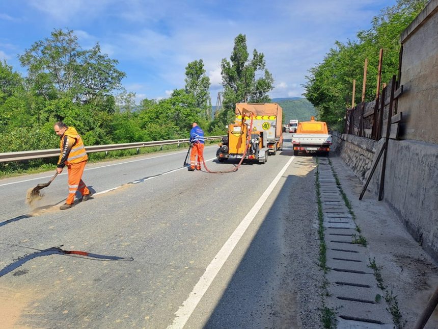 Afaceri ilegale cu fonduri publice patru firme sanctionate