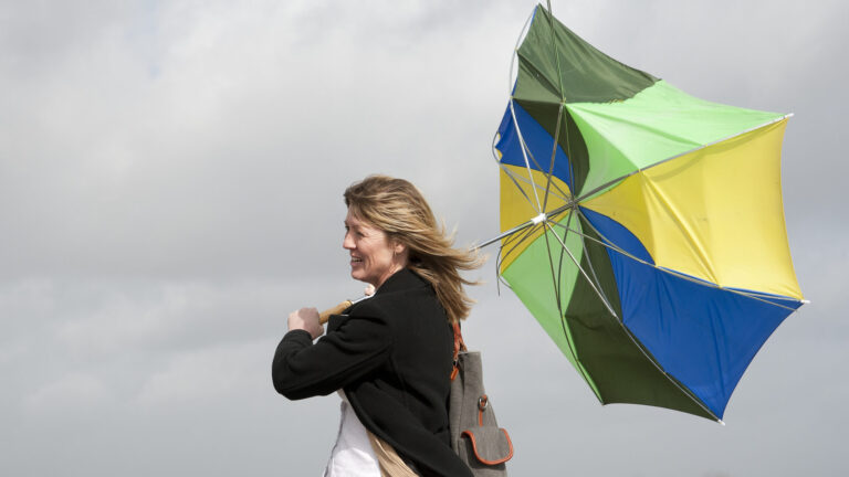 Avertizare meteo Sibiu vant de peste 90 km h