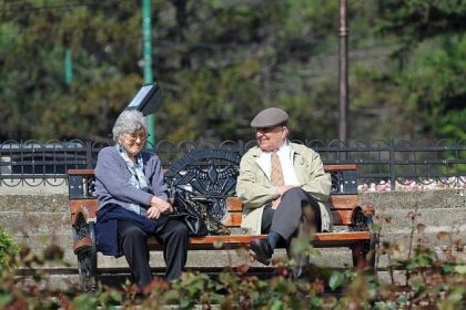 Bonus de Craciun pentru 4 6 milioane pensionari 400 lei