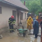 Cod rosu de inundatii in Olt Pompierii trimisi urgent