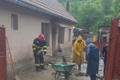 Cod rosu de inundatii in Olt Pompierii trimisi urgent