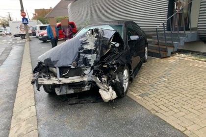 Detalii si imagini despre accidentul de pe strada Victor Hugo