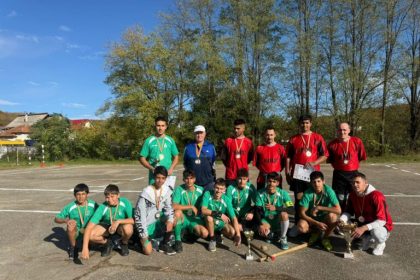 Elevii din Turnu Rosu campioni la Memorialul de Oina