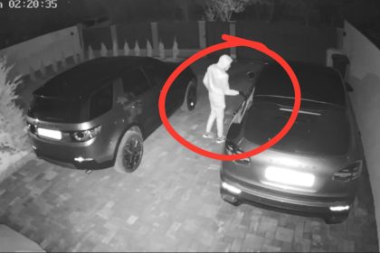 Hot surprins in actiune la Selimbar a sarit gardurile si a incercat portierele masinilor video