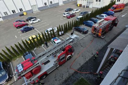 Incendiu la City Residence apartament umplut cu fum