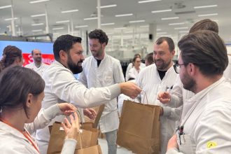 Industria auto din Sibiu acelereaza AUMOVIO produce 30 milioane camere inteligente