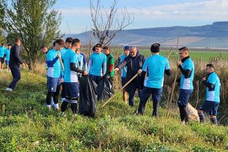 Inter Sibiu exemplu de responsabilitate jucatorii au curatat baza sportiva