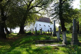 Legende saseshti din Atele biserica din aur furat