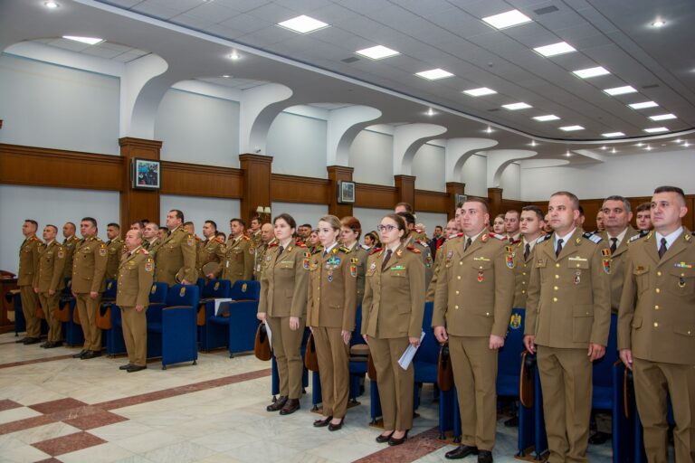 Militari sibieni decorai pentru profesionalism i devotament
