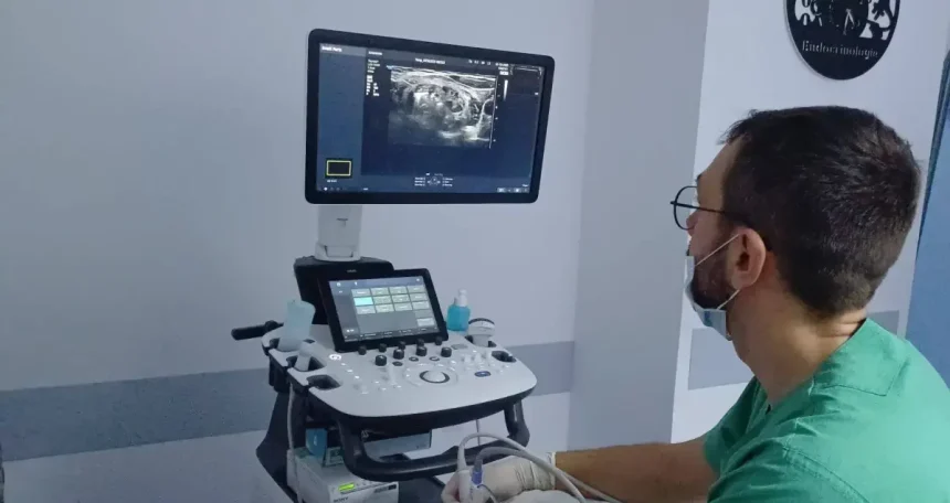 Romania aliniata la medicina internationala prima ablatia tiroidiana la Bucuresti