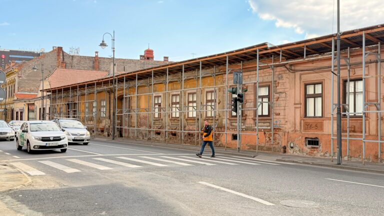 Se construiesc un colos in centrul Sibiului