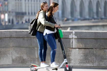 Trotinetele electrice si bicicletele trebuie sa aiba RCA